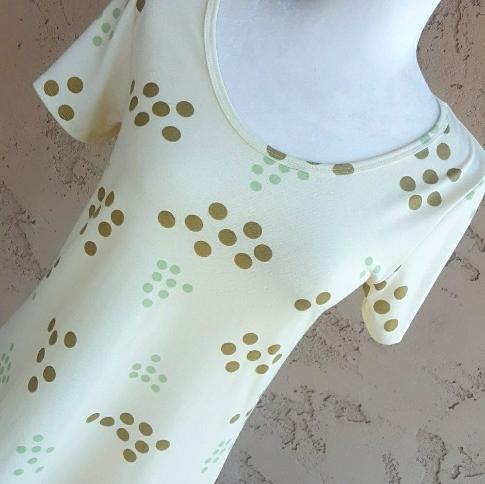 LuLaRoe -‎ Polkadot Perfect Tee